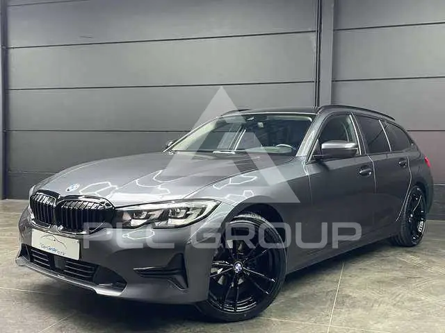 2022 BMW 318