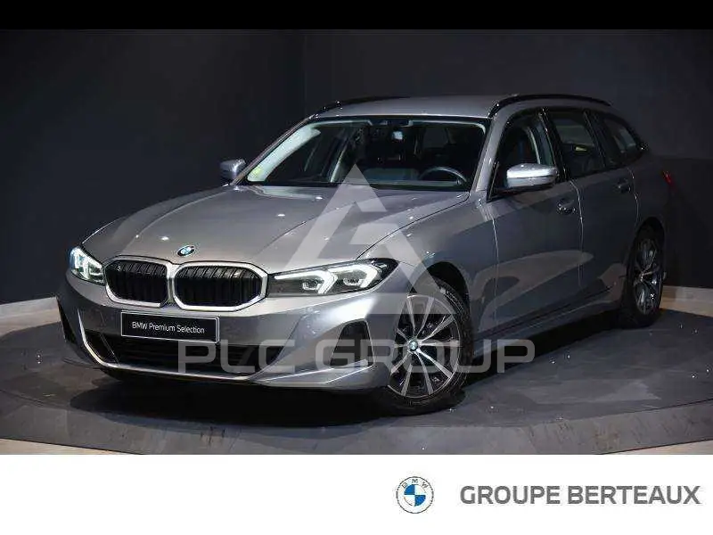 2022 BMW 318