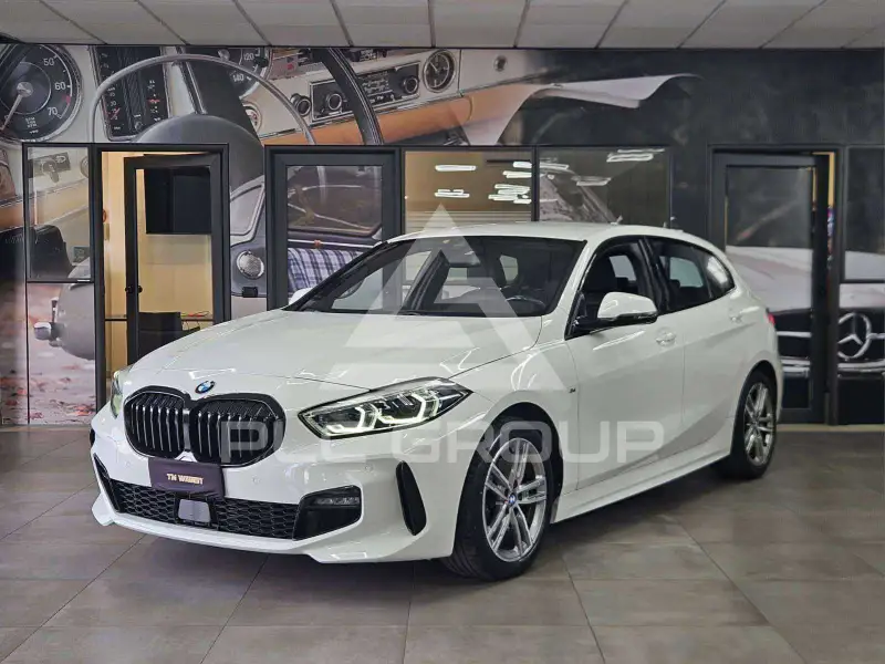 2022 BMW 118