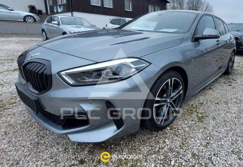 2022 BMW 118