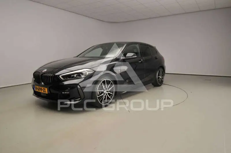 2022 BMW 118