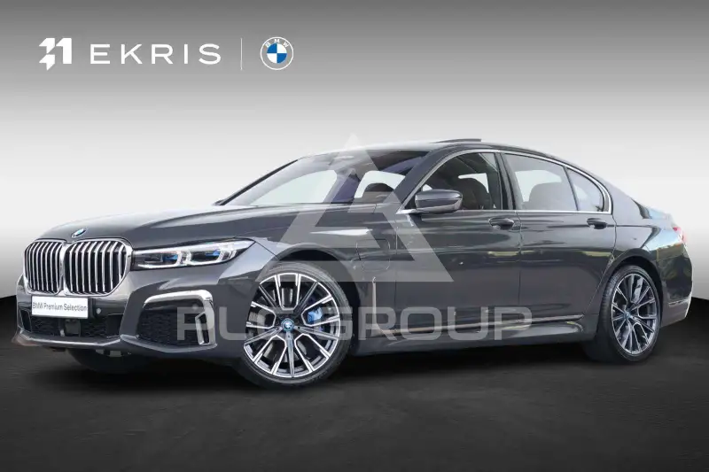 2022 BMW 745
