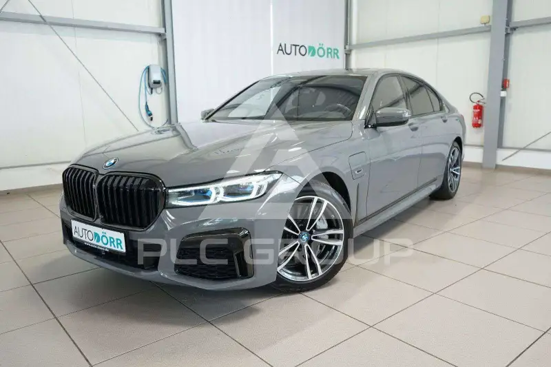 2022 BMW 745