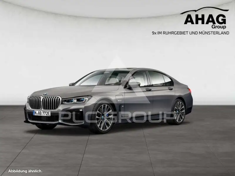 2022 BMW 745