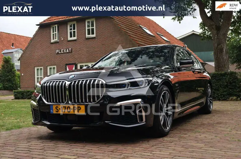 2022 BMW 745