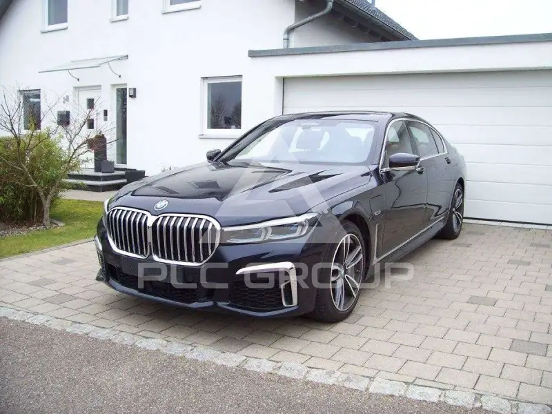 2022 BMW 745