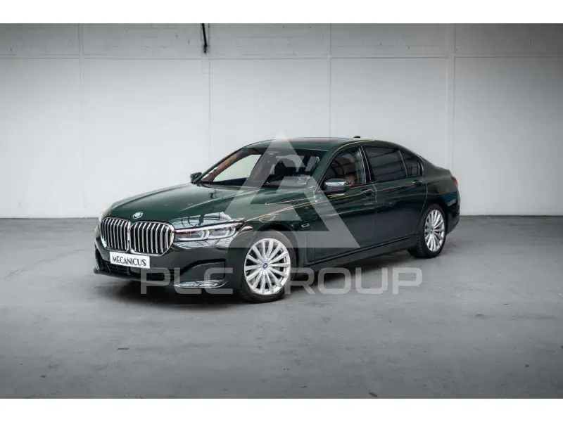 2022 BMW 745