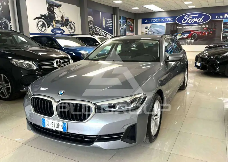 2022 BMW 518