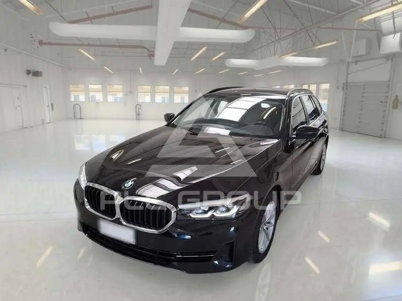 2022 BMW 518