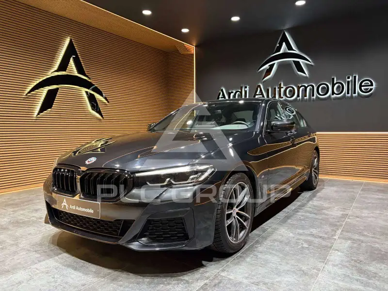 2022 BMW 518