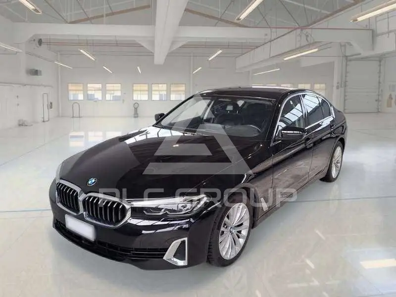 2022 BMW 518