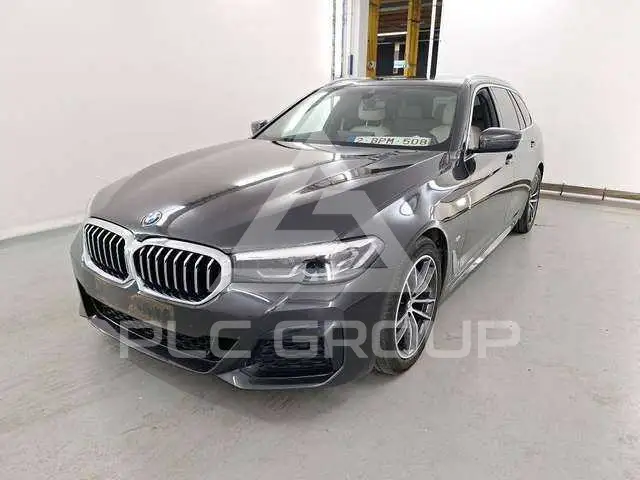 2022 BMW 518