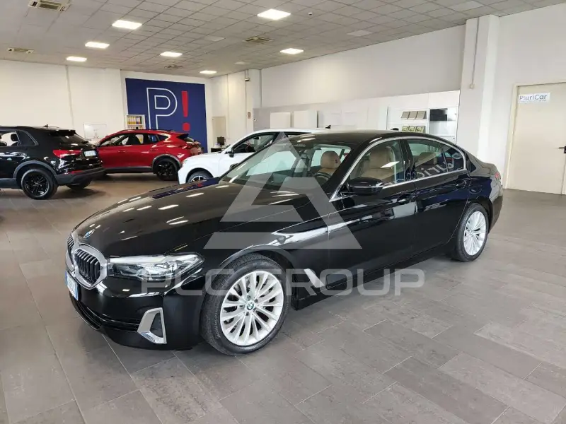 2022 BMW 518