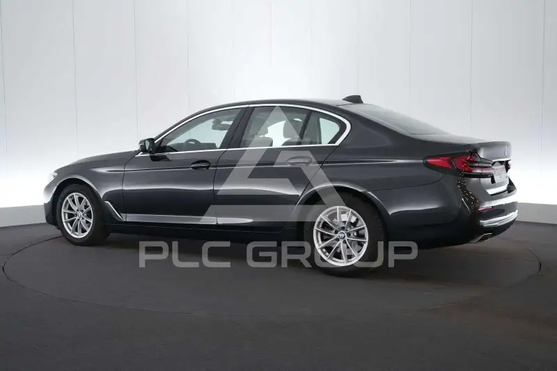 2022 BMW 518