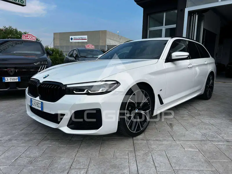 2022 BMW 518