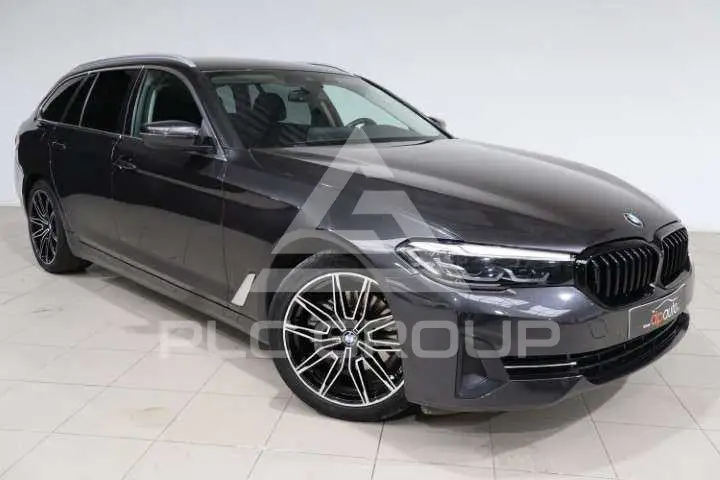 2022 BMW 518