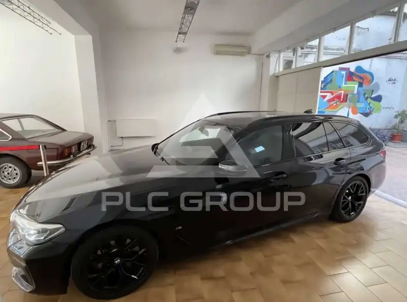 2022 BMW 518
