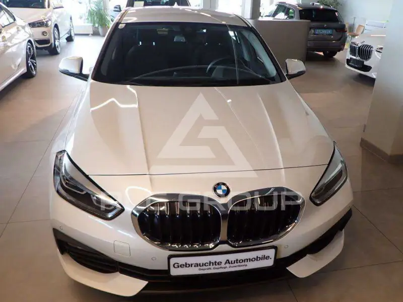 2022 BMW 120