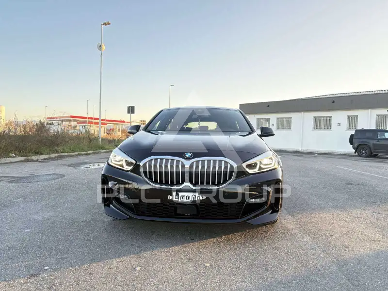2022 BMW 120