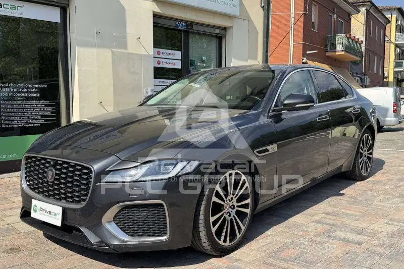 2022 Jaguar XF