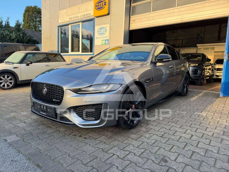 2022 Jaguar XE
