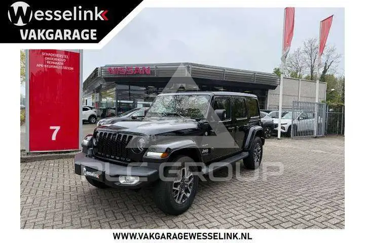 2022 Jeep WRANGLER