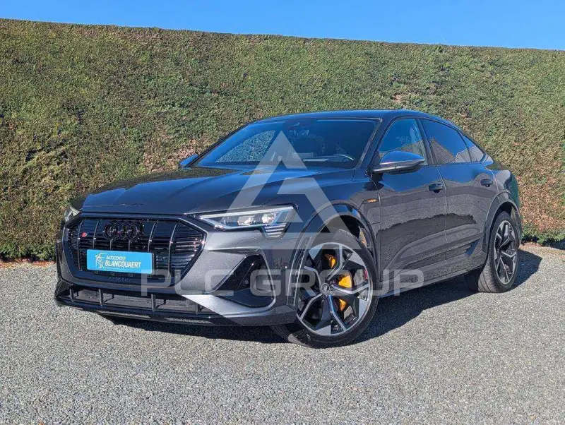 2022 Audi SQ8