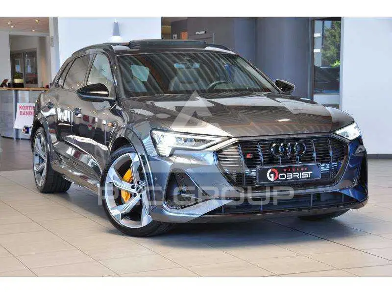 2022 Audi SQ8