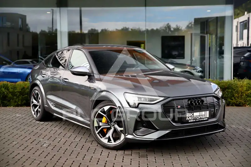 2022 Audi SQ8