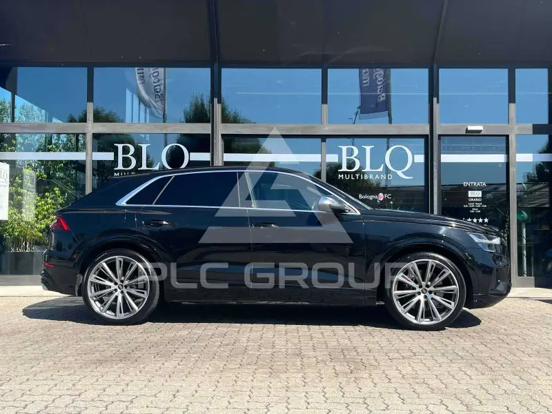2022 Audi SQ8