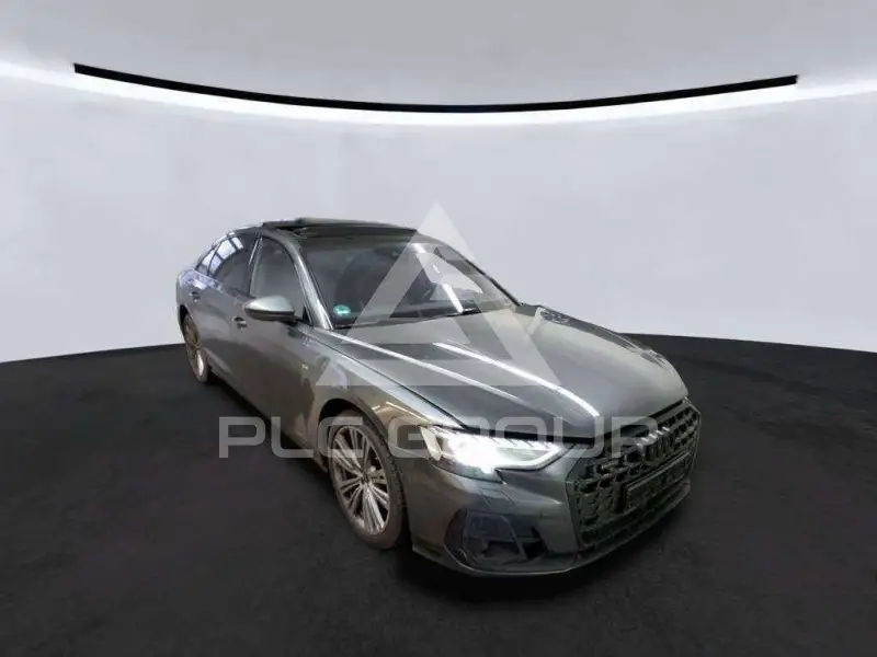 2022 Audi A8