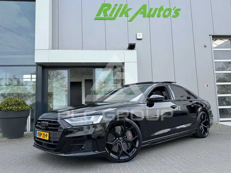 2022 Audi S8
