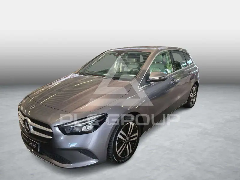 2022 Mercedes Benz B 200