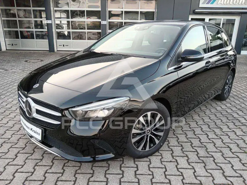 2022 Mercedes Benz B 200