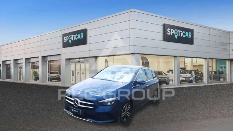 2022 Mercedes Benz B 200