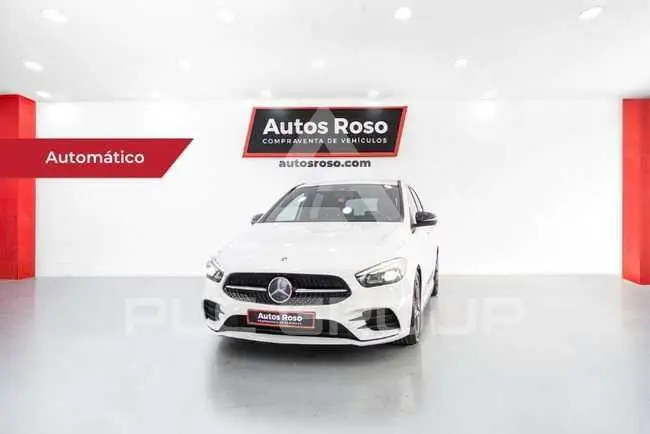 2022 Mercedes Benz B 200