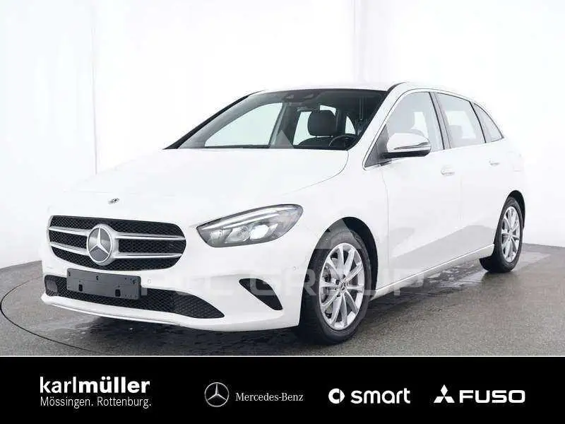 2022 Mercedes Benz B 200