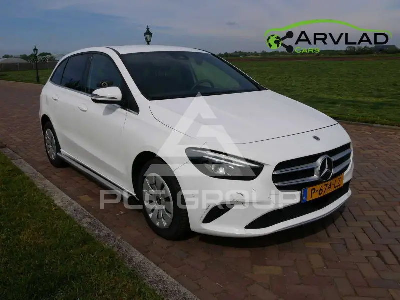 2022 Mercedes Benz B 200