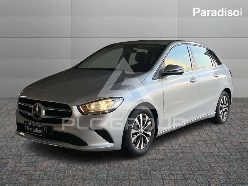 2022 Mercedes Benz B 200