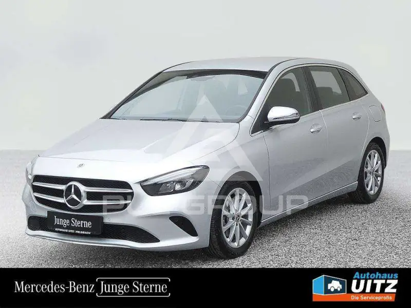 2022 Mercedes Benz B 200