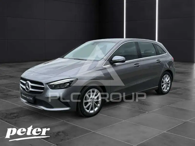 2022 Mercedes Benz B 200