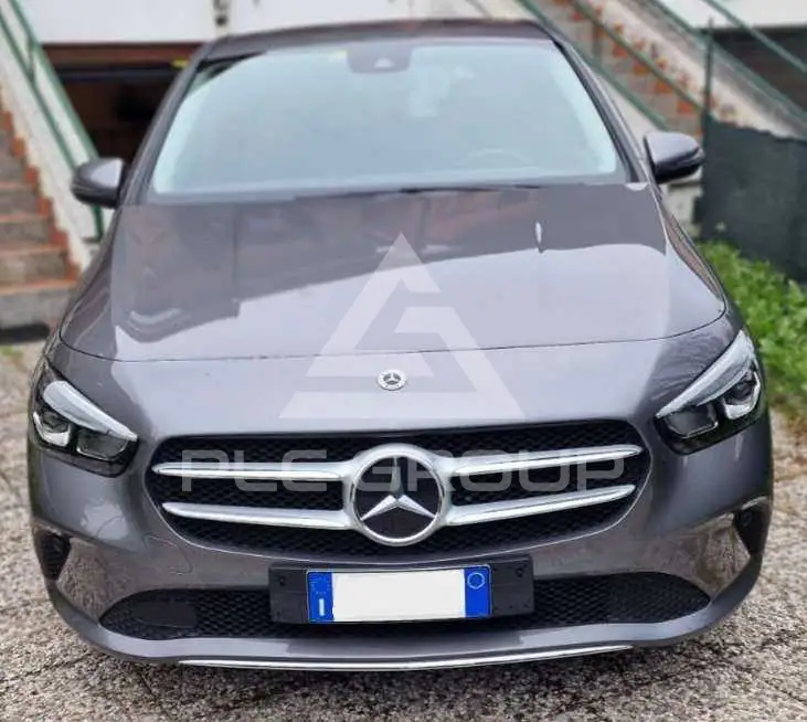 2022 Mercedes Benz B 200