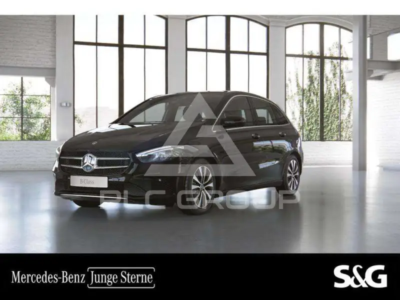 2022 Mercedes Benz B 200
