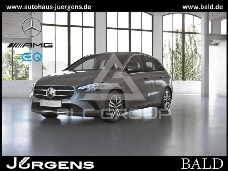 2022 Mercedes Benz B 200