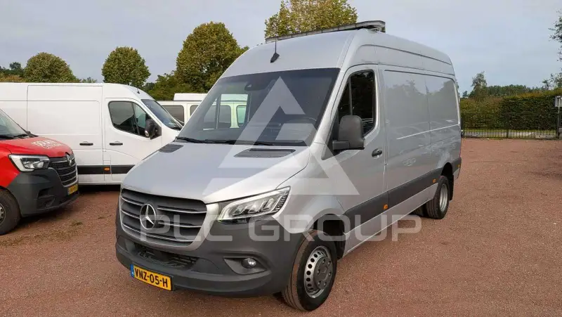 2022 Mercedes Benz Sprinter