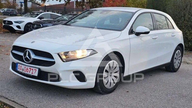 2022 Mercedes Benz A 180