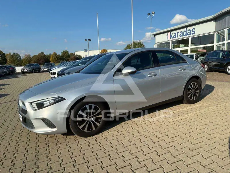 2022 Mercedes Benz A 180