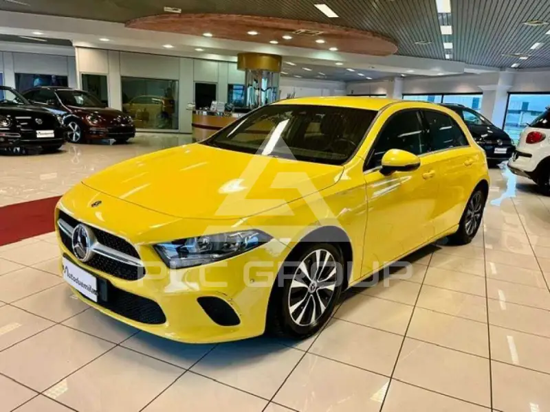 2022 Mercedes Benz A 200