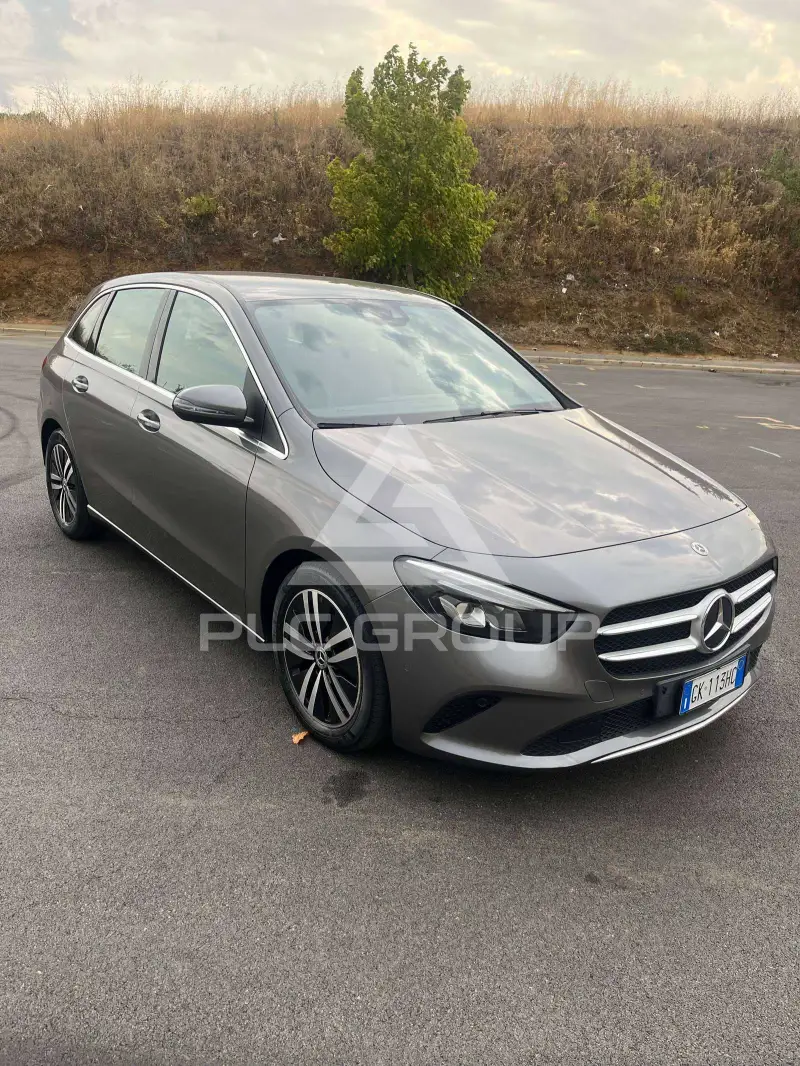 2022 Mercedes Benz A 180