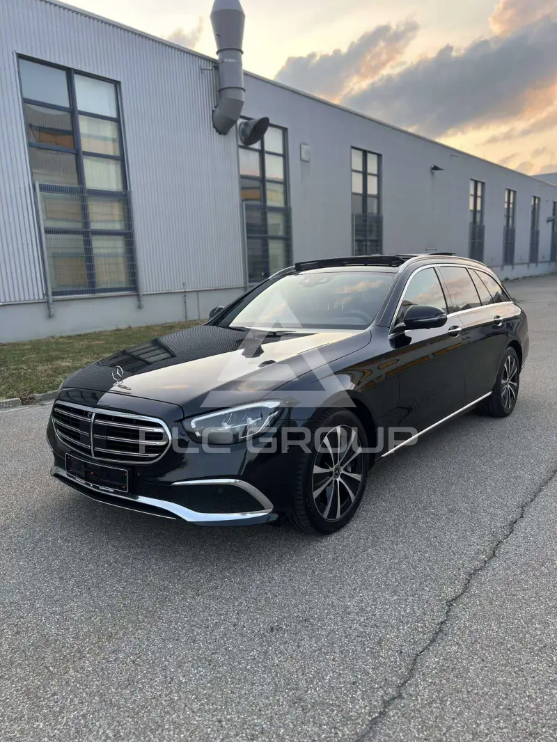 2022 Mercedes Benz E 400